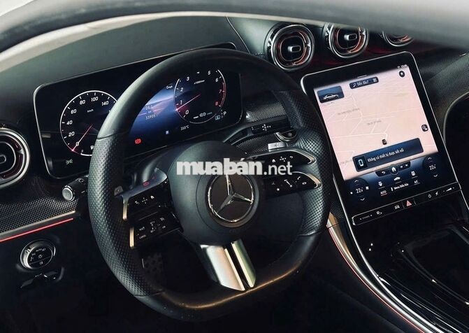 Mercedes C300 AMG 2022 Trắng 33.000 Km