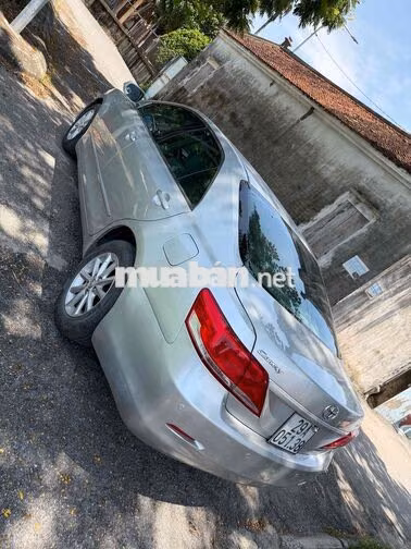 Toyota Camry AT 2.4 Bạc Tự động
