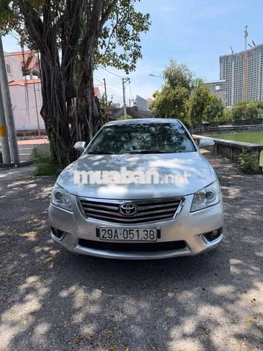 Toyota Camry AT 2.4 Bạc Tự động