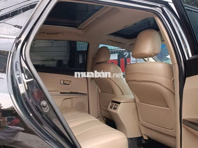 Toyota Venza 2.7AT 2009 màu đen nhập Mỹ