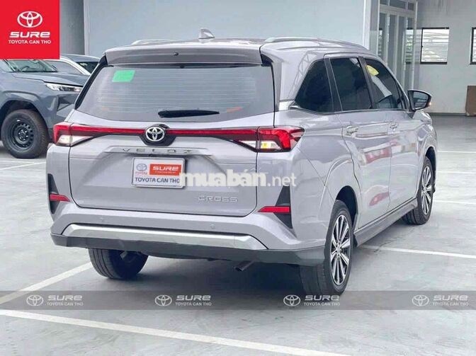 Toyota Veloz Cross CVT 2023 Bạc CHÍNH HÃNG