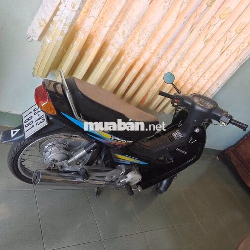 Honda Dream Đen