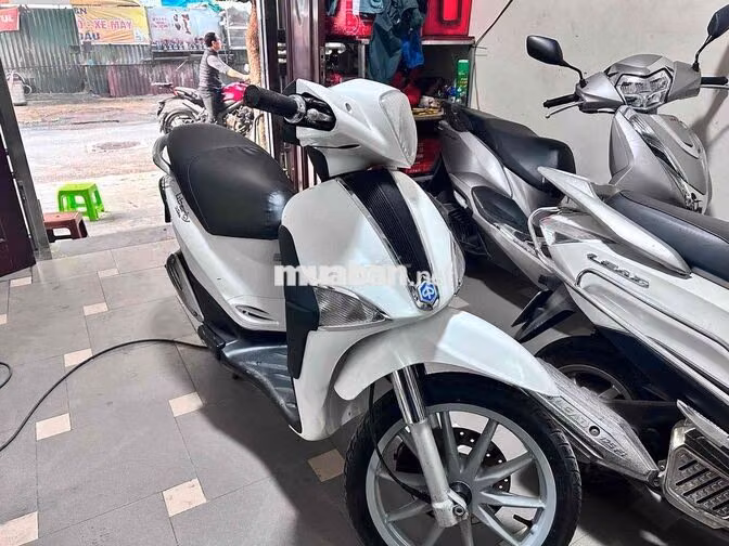 Piaggio Liberty 125cc Trắng Nhập khẩu