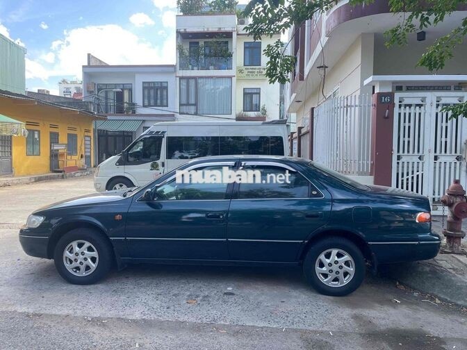 Toyota Camry 2000 Xanh