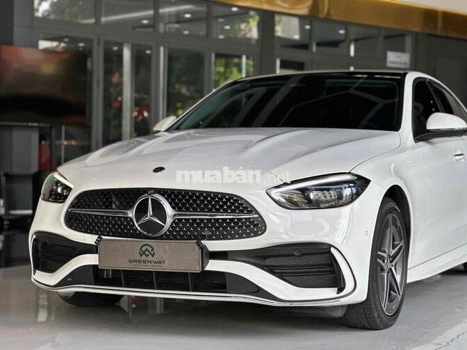 Mercedes-Benz C300 2022 Trắng 3 vạn