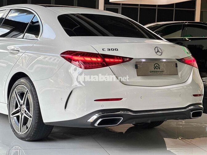 Mercedes-Benz C300 2022 Trắng 3 vạn