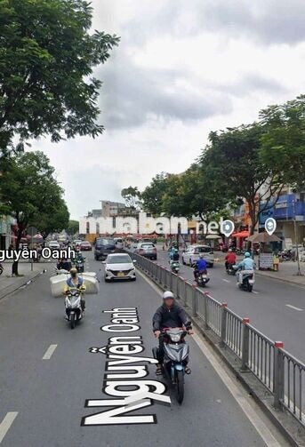 Đoạn sát ngã tư 10x24 Mt Nguyễn Oanh + Phan Văn Trị.