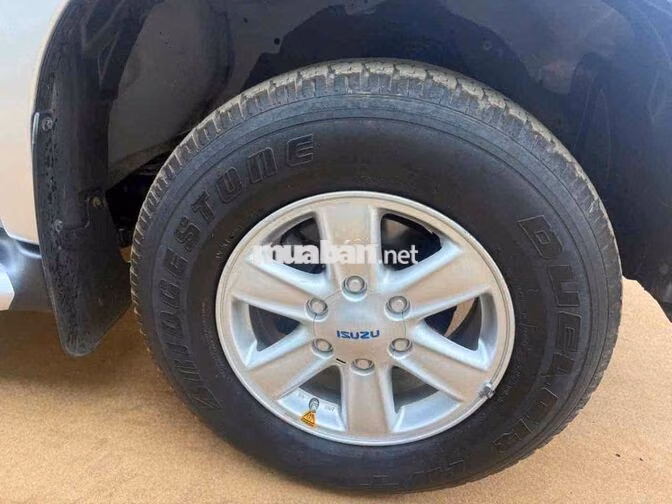 ISUZU DMAX 2016 MT 4X2 XE CÒN QUÁ ĐỆP