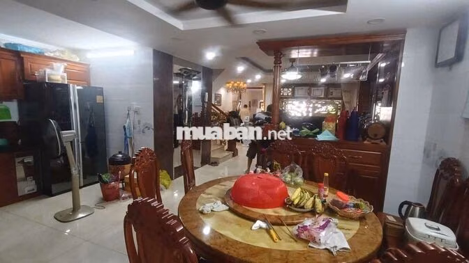 Biệt thự có hầm, khu dân trí cao