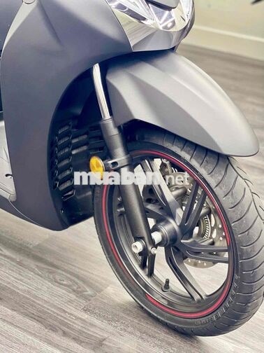 SH300i ABS 2020 Ý Bản T Đen nhám 9.000km