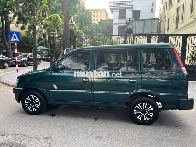 Jolie 7 chỗ nhà bán xe cực đẹp ạ