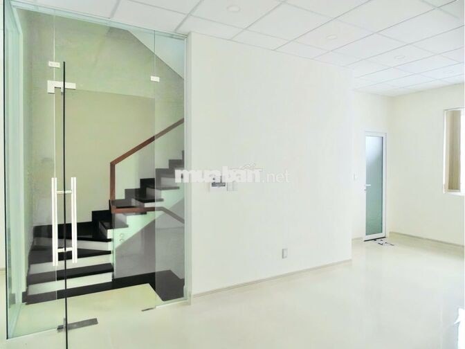 Cho Thuê Văn Phòng 204m² – 2 Tầng – Chỉ 21 Triệu | Vạn Phúc City