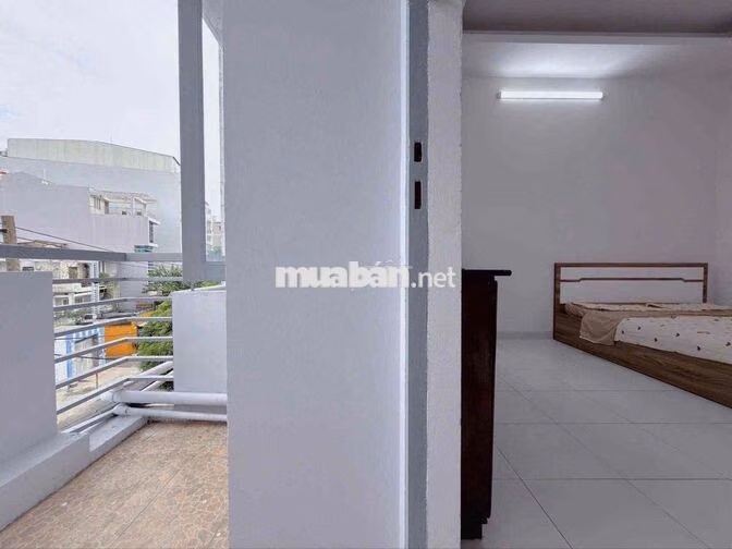 🔥PHÒNG STUDIO BAN CÔNG TO CỰC THOÁNG RỘNG RÃI NGAY SÁT SÂN BAY TSN 🔥
