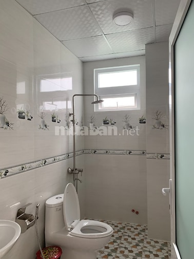 KHÁCH SẠN TRUNG TÂM ĐÀ LẠT, 24 PHÒNG (CHÍNH CHỦ)