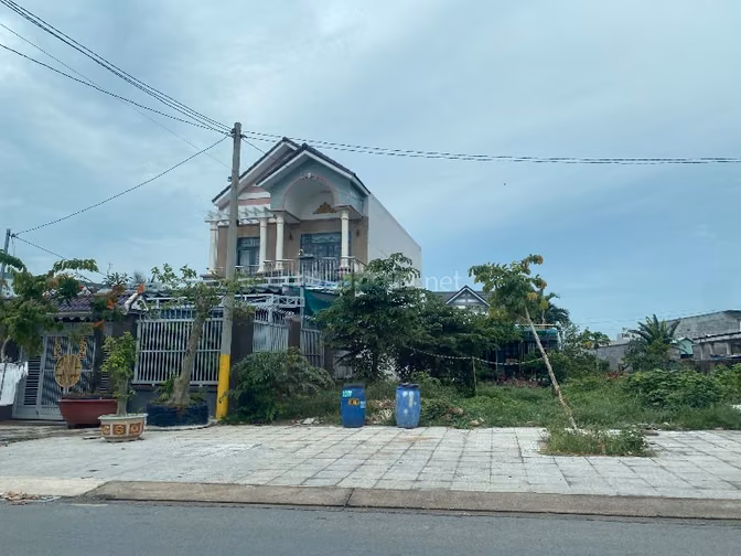 Cần bán đất kinh doanh làm khách sạn nhà hàng 