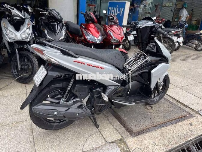 Honda Air Blade 2017 Bạc Đã sử dụng