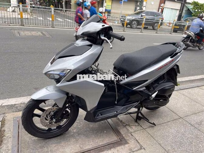 Honda Air Blade 2017 Bạc Đã sử dụng