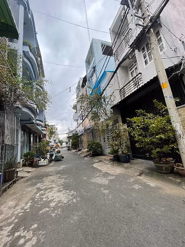 MT KHU TÊN LỬA NHÀ CẤP 4, 4x13.5m CÁCH AEON MALL 300m