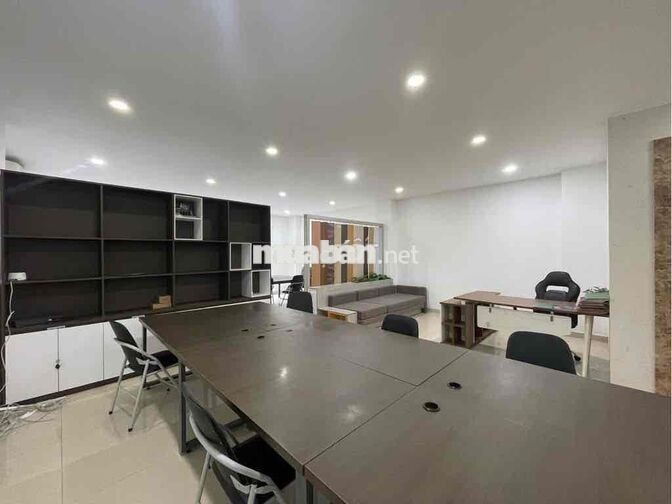 Văn phòng 85m2, sẵn nội thất, máy lạnh, hầm xe ở Vạn Phúc. Giá 15,5 tr