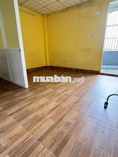 NHÀ NGUYÊN CĂN ( 4x14m ) - 2PN ( 1 KÍN + 1 HỞ ) - 2WC - BAN CÔNG