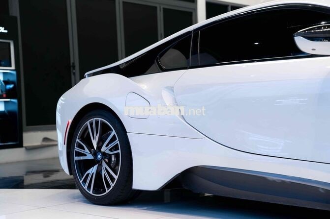 BMW i8 2015 Trắng Hybrid 43.000 Km
