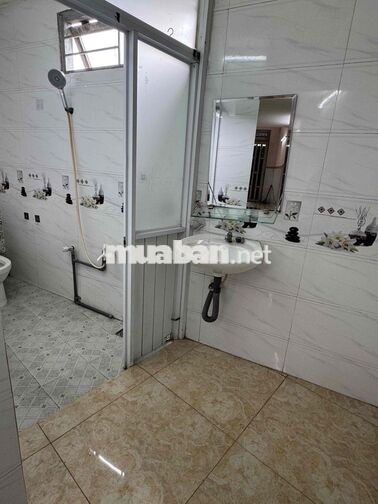 NHÀ NGUYÊN CĂN ( 4x14m ) - 2PN ( 1 KÍN + 1 HỞ ) - 2WC - BAN CÔNG