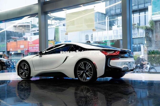 BMW i8 2015 Trắng Hybrid 43.000 Km