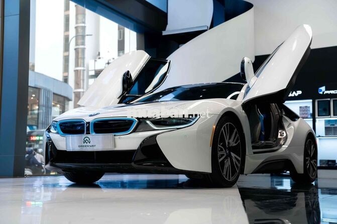 BMW i8 2015 Trắng Hybrid 43.000 Km