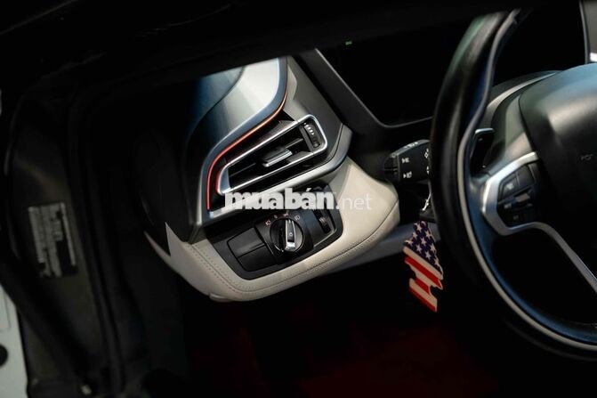 BMW i8 2015 Trắng Hybrid 43.000 Km