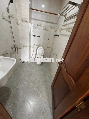 Cho thuê phòng đầy đủ nội thất có thang máy