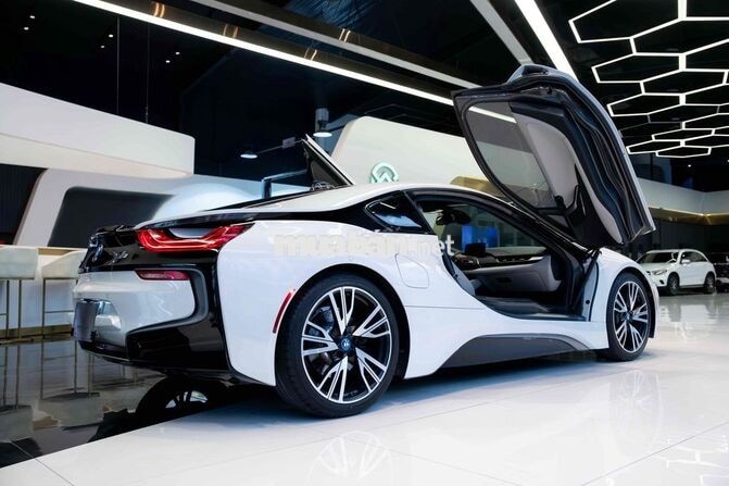 BMW i8 2015 Trắng Hybrid 43.000 Km
