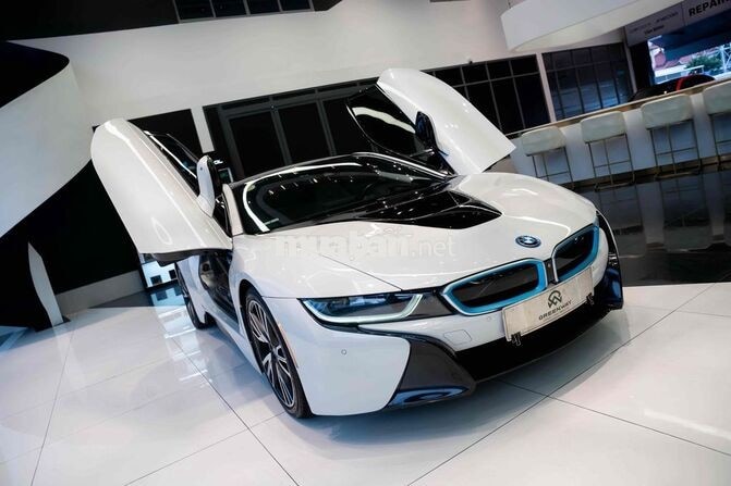 BMW i8 2015 Trắng Hybrid 43.000 Km