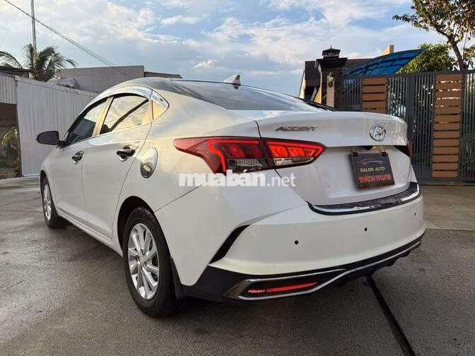 Hyundai Accent 2022 1.4 MT bản đủ màu trắng.