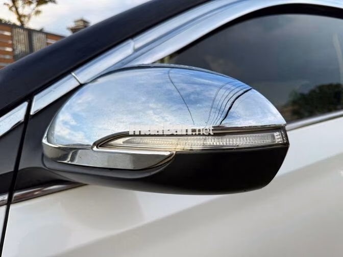 Hyundai Accent 2022 1.4 MT bản đủ màu trắng.