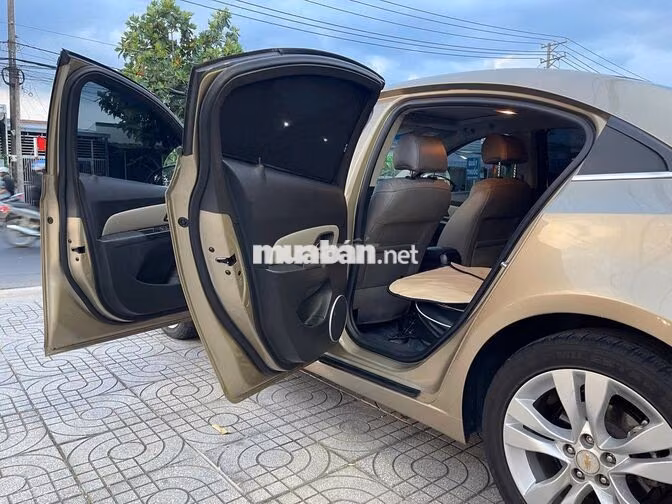 Chevrolet Cruze 1.8 LTZ 2016 Vàng cát Tự động