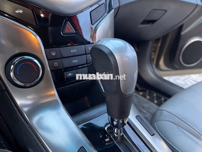 Chevrolet Cruze 1.8 LTZ 2016 Vàng cát Tự động