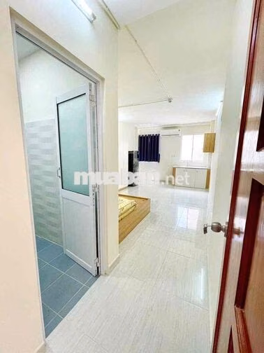 TRỐNG SẴN 1 CĂN STUDIO CỬA SỔ TRỜI GIÁ TỐT GẦN NTTU