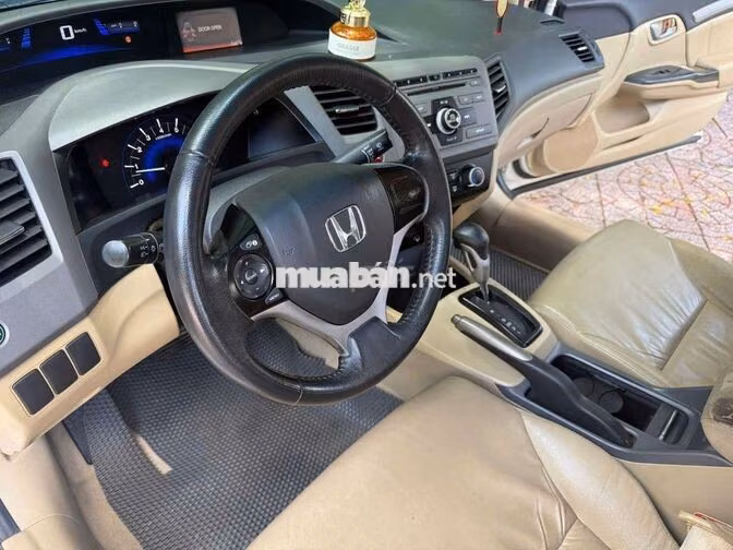 Honda Civic 1.8 Tự động 2014 Trắng ngọc trai
