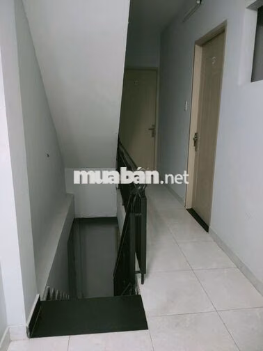 phòng trọ 20m2, wc riêng, wifi, máy giặt, để xe, chìa khóa riêng