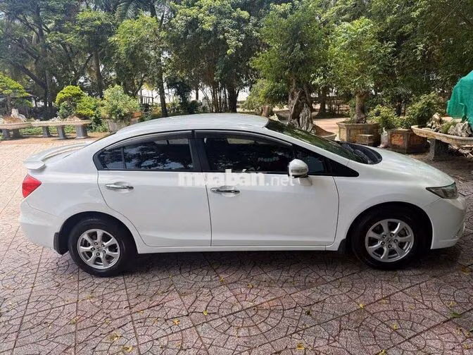 Honda Civic 1.8 Tự động 2014 Trắng ngọc trai