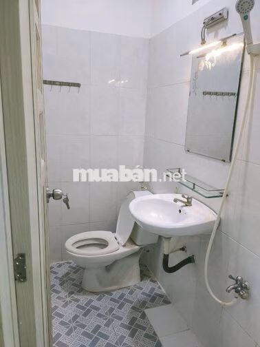 phòng trọ 20m2, wc riêng, wifi, máy giặt, để xe, chìa khóa riêng