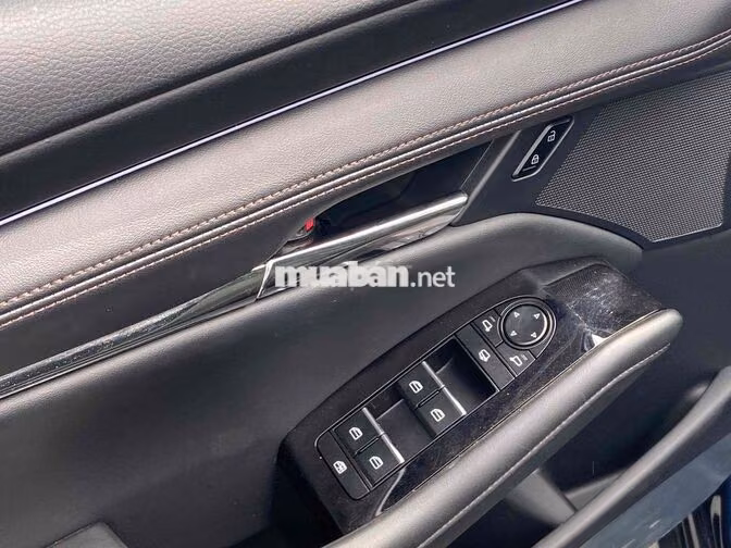 Mazda 3 Luxury 2025 Xanh đen 1 chủ mua mới