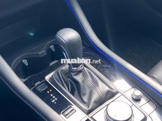 Mazda 3 Luxury 2025 Xanh đen 1 chủ mua mới