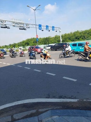 Cho thuê Kho Mặt Tiền 1000m 5000m Đường chính 20m Sát Ga T3. Tân Bình
