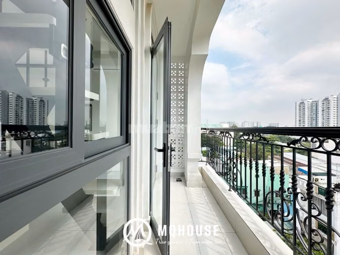 CC MINI DUPLEX TONE TRẮNG CỰC ĐẸP GẦN ETOWN CỘNG HÒA - HVHK
