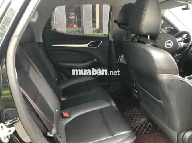 MG ZS Luxury 5 chỗ màu Đen