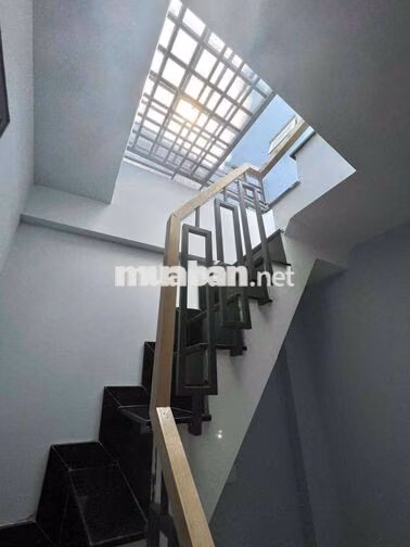 CHO THUÊ NHÀ NGUYÊN CĂN XÂY MỚI 100% QUẬN 3
