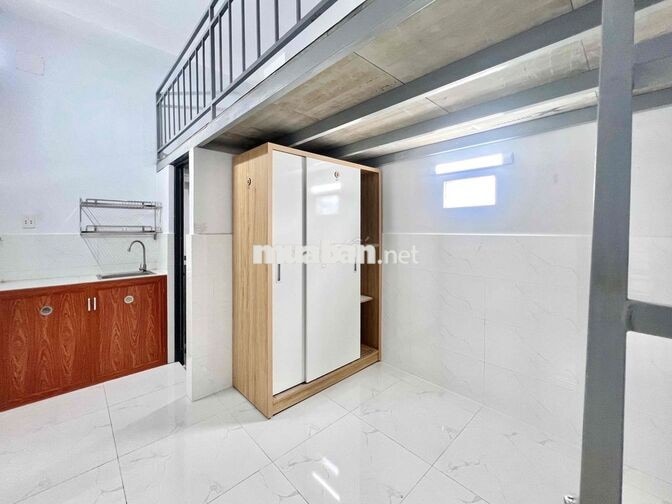 PHÒNG TRỌ GIÁ RẺ CÓ GÁC SẴN MÁY LẠNH, MỚI, NGAY CÔNG VIÊN LÀNG HOA