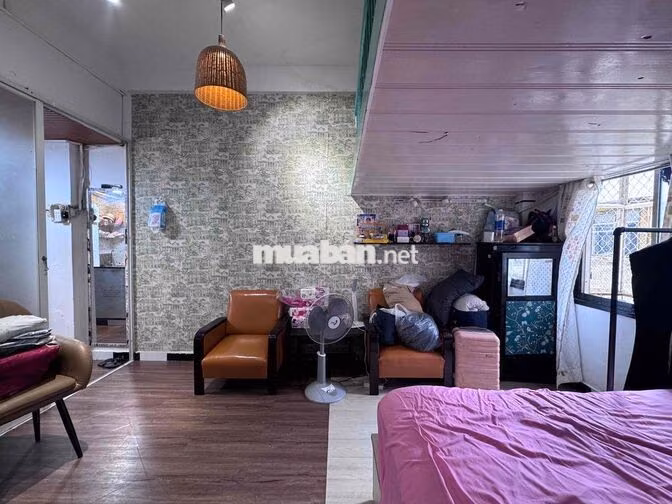 Cho Thuê Phòng Gác Lửng 25m2_Chung Cư NTB Q1_Thang Máy_Kế Bên Hàm Nghi
