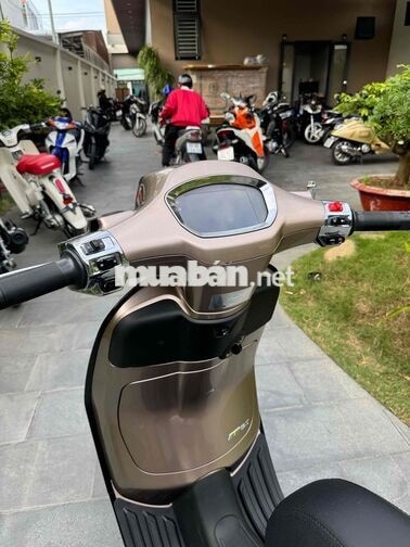 Vespa 125 Tech Nâu Đồng odo 409 km như mới